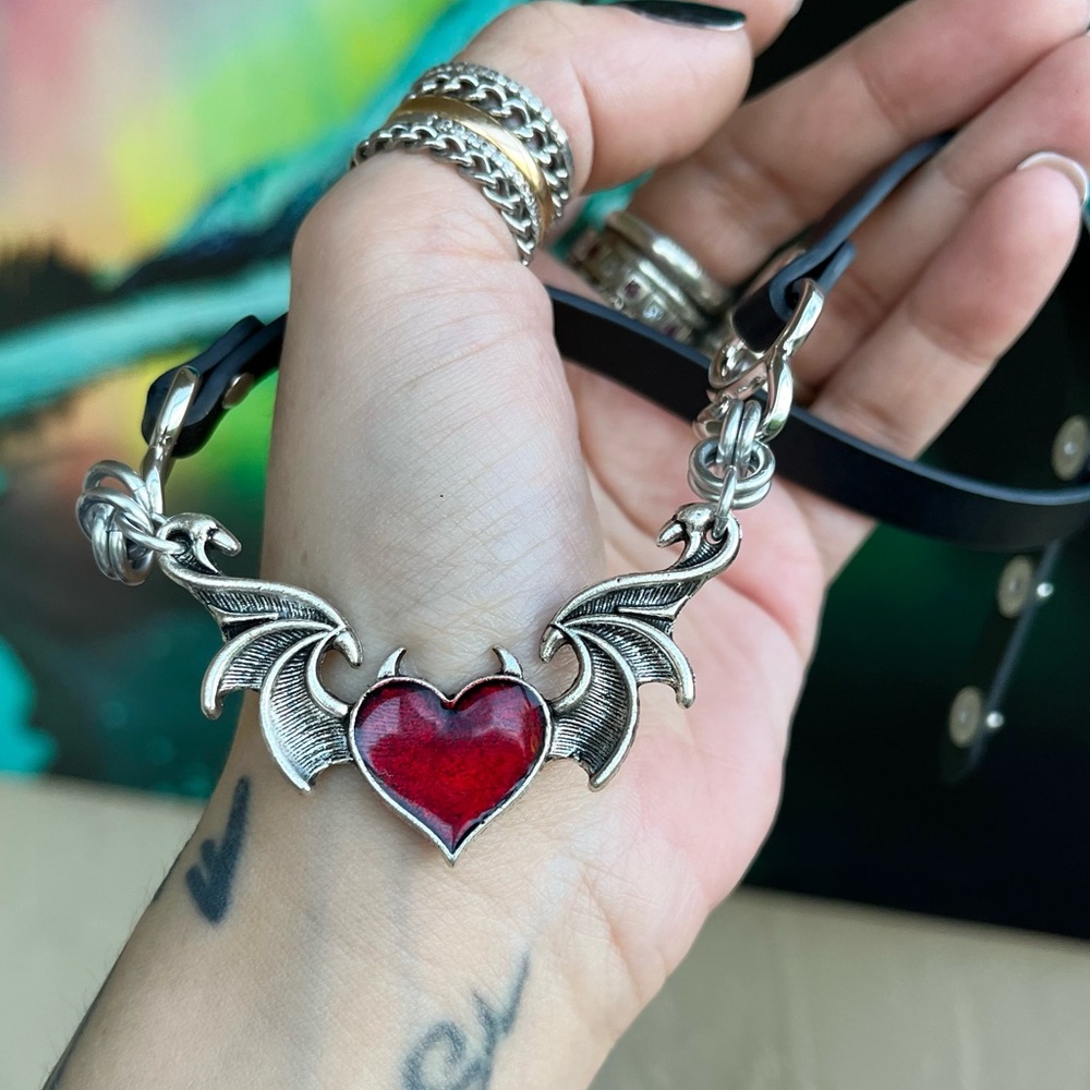 Black leather choker red heart with bat wings and devil horns valentine goth - Picture 11 of 16